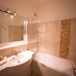 Le Clos De L'aube Rouge - Montpellier / Le Lez Hotel 3*