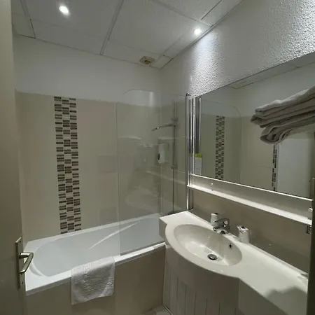 Le Clos De L'aube Rouge - Montpellier / Le Lez Hotel 3*
