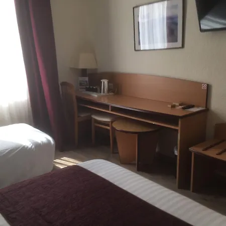 Le Clos De L'aube Rouge - Montpellier / Le Lez 3* Кастельно-ле-Лез