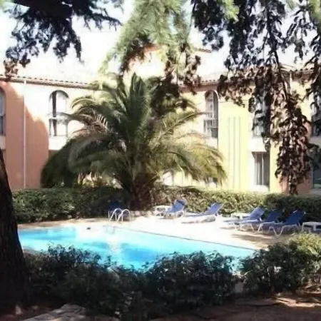 Western Le Clos De L'aube Rouge Montpellier Est