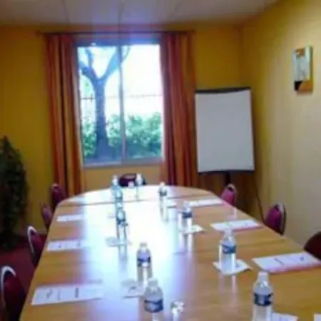 Western Le Clos De L'aube Rouge Montpellier Est 3*