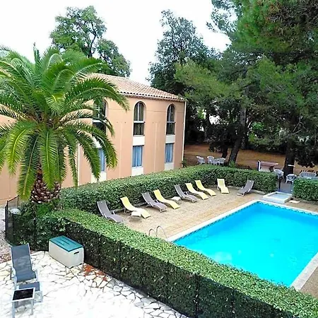 Western Le Clos De L'aube Rouge Montpellier Est Castelnau-le-Lez
