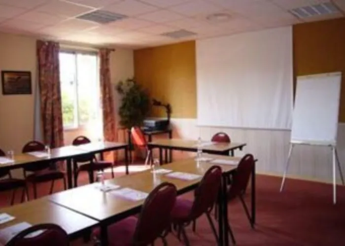 Le Clos De L'aube Rouge - Montpellier / Le Lez 3*