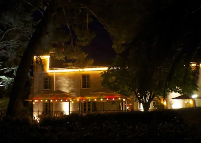 Le Clos De L'aube Rouge - Montpellier / Le Lez 호텔 3*